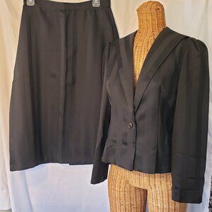 Women's Vintage Black Wide Pinstripe Skirt & Blazer Set - 10